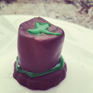 Pinterest FAIL Chocolate Leprechaun Hat Dessert to Celebrate Saint Patrick’s Day!