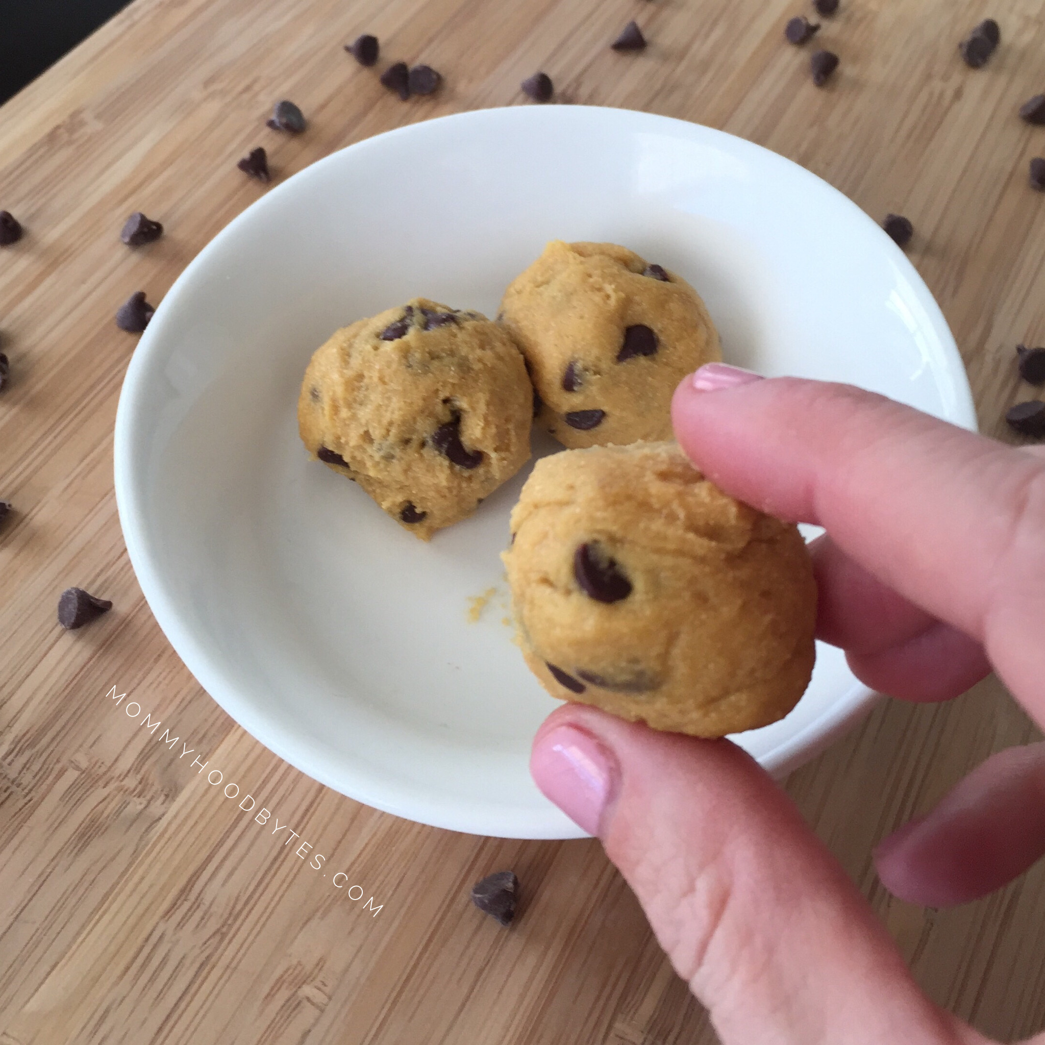 raw vegan cookie dough recipe using chickpeas