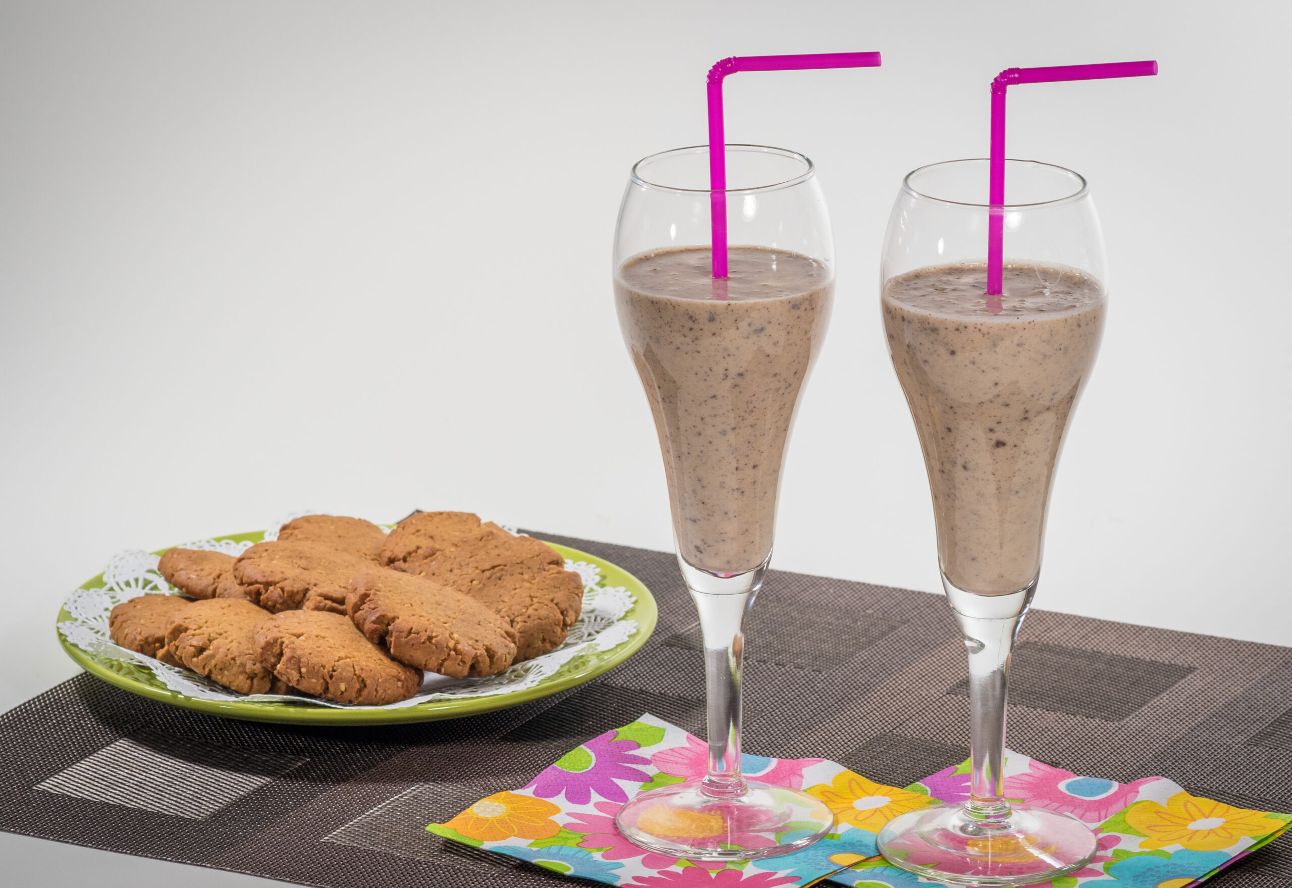 Chocolate Peanut Butter Smoothie - Low Glycemic Index Smoothie Recipe - diabetes recipe - smoothie recipe- low Glycemic diet- diabetes diet- diabetes recipes