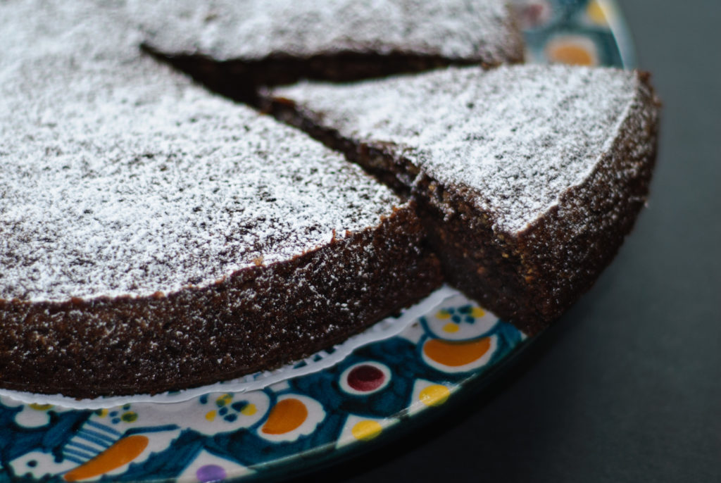 Low Glycemic Flourless Chocolate Hazelnut Cake Recipe for individuals with diabetes