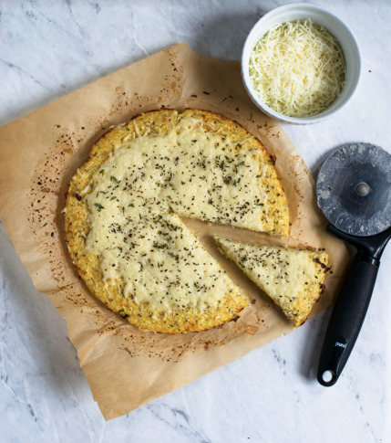 How to make an easy cauliflower pizza crust