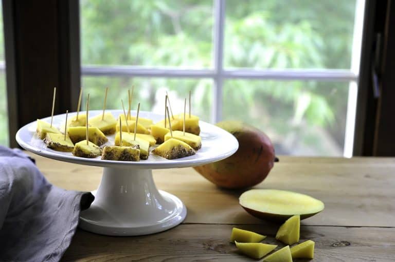 Cinnamon Oat Mango Bites