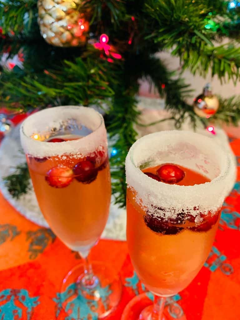 The Perfect Holiday Champagne Cocktail Under 100 Calories