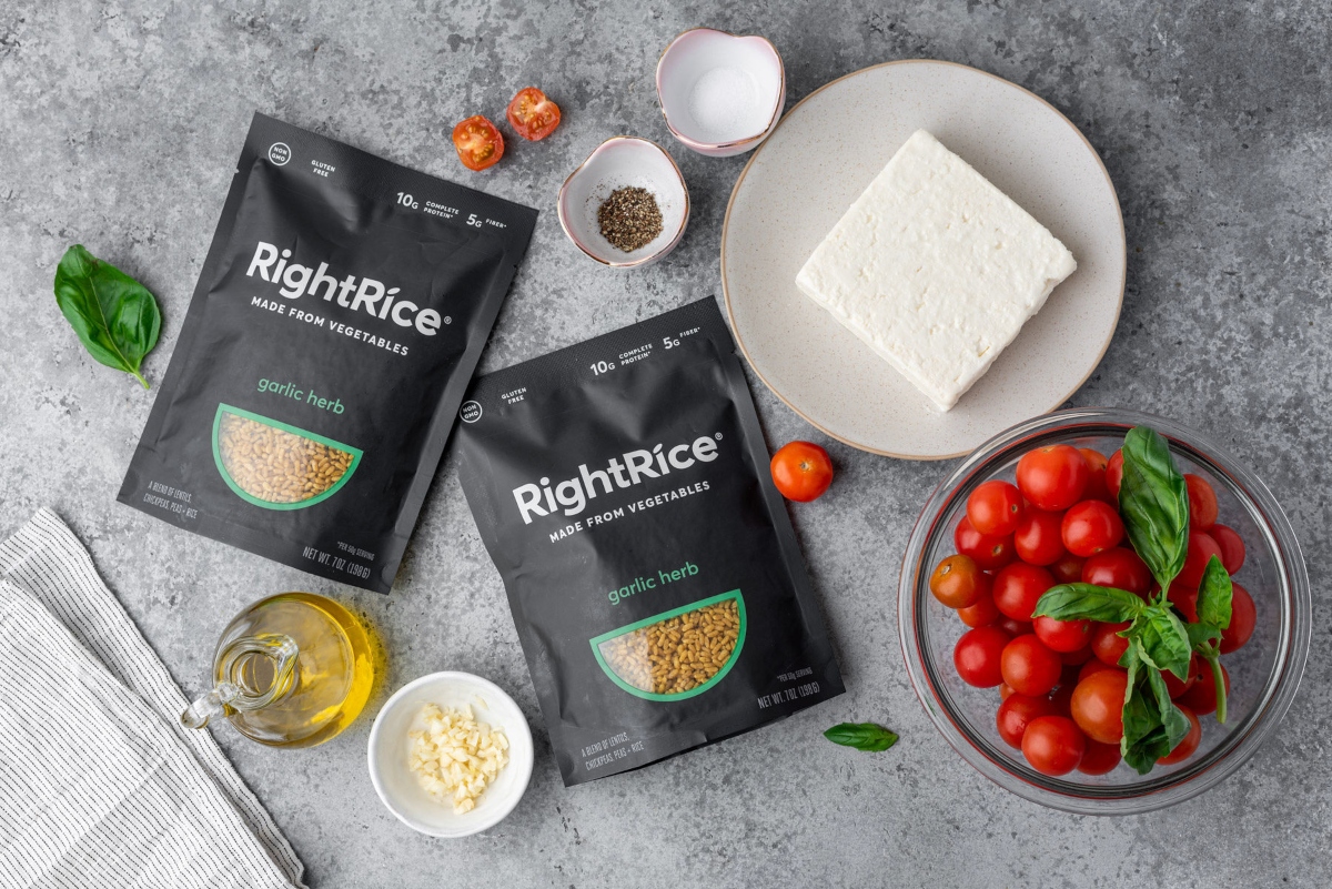 Pack of Right Rice with feta cheese, cherry tomatoes, olive oil and spices