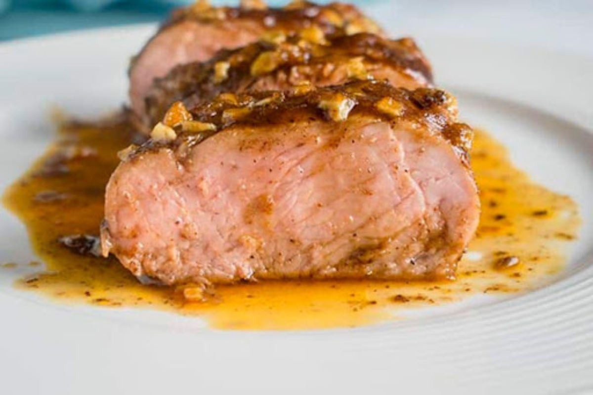 Baked pork tenderloin with glaze