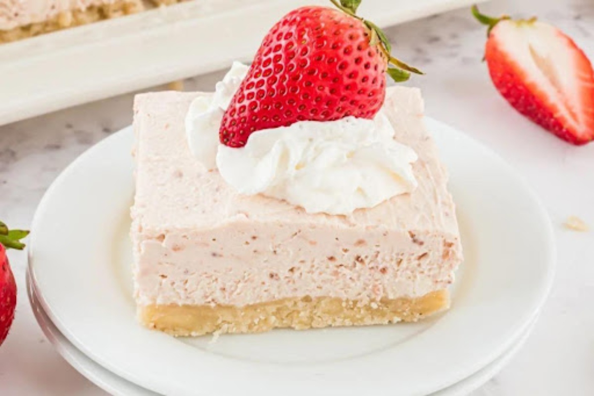 No-bake strawberry cheesecake