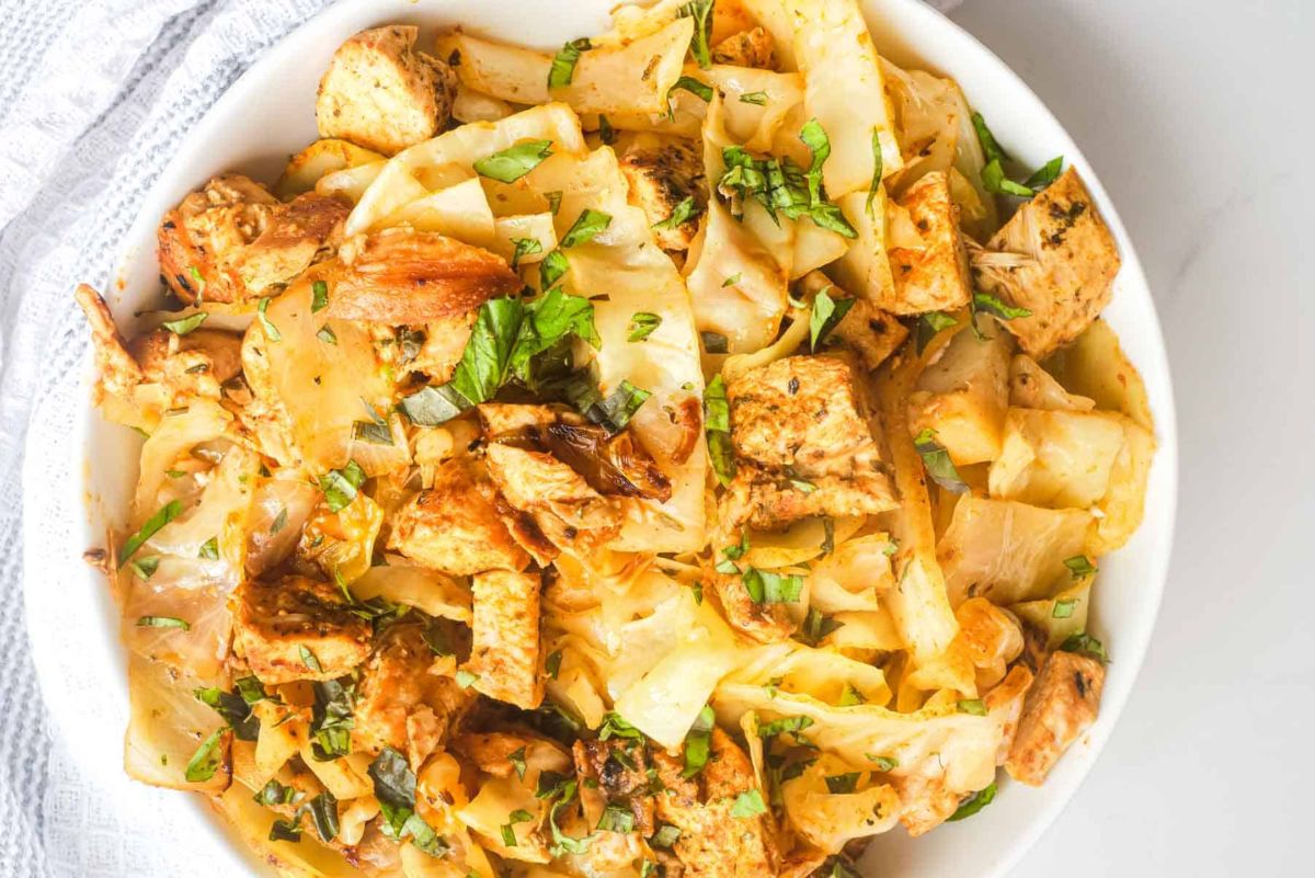 Chicken and cabbage low carb meal