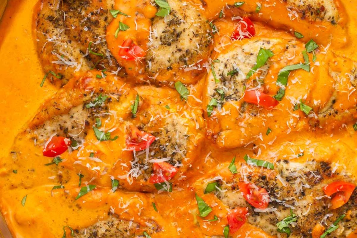 Creamy chicken tomato skillet