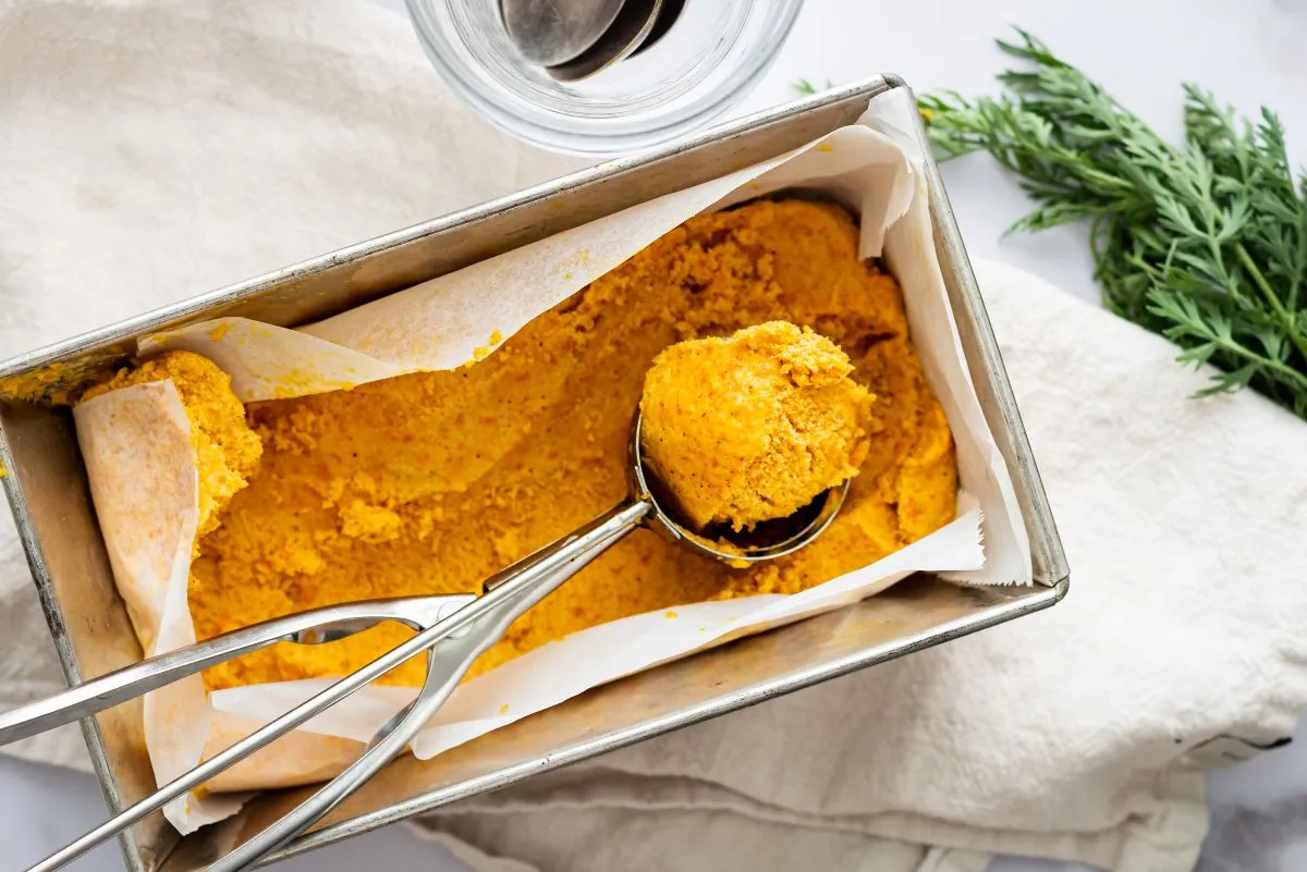 Carrot ice-cream serving