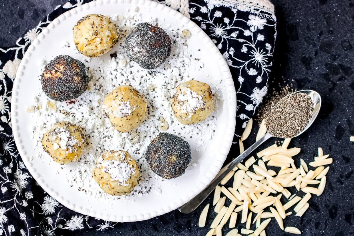 Gluten-free cake pops