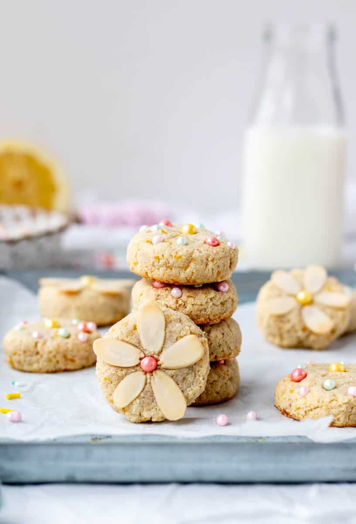 Healthy vegan lemon cookies