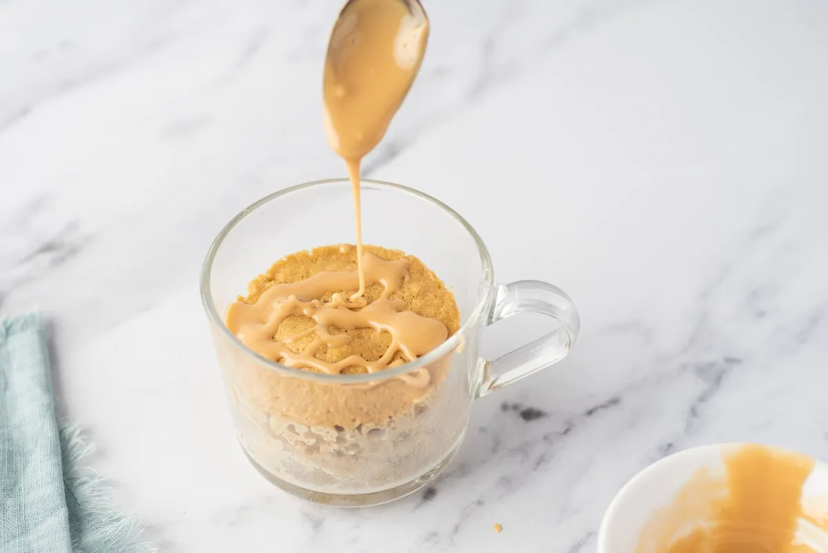 Making low-carb blondie mug cake