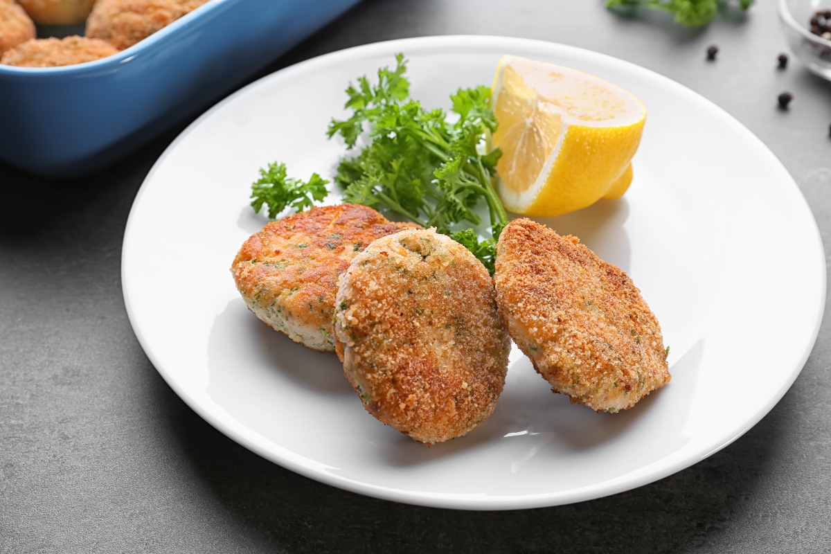 Easy baked salmon cakes