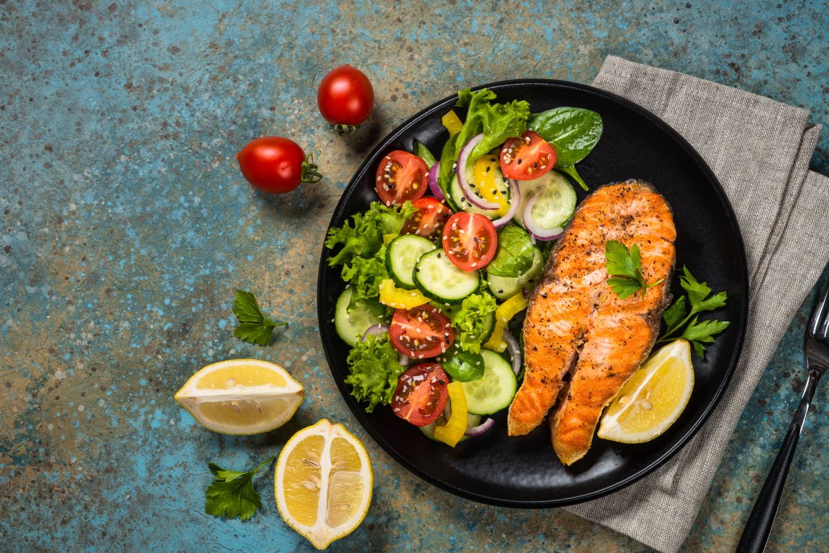 Grilled Salmon with Vegetables